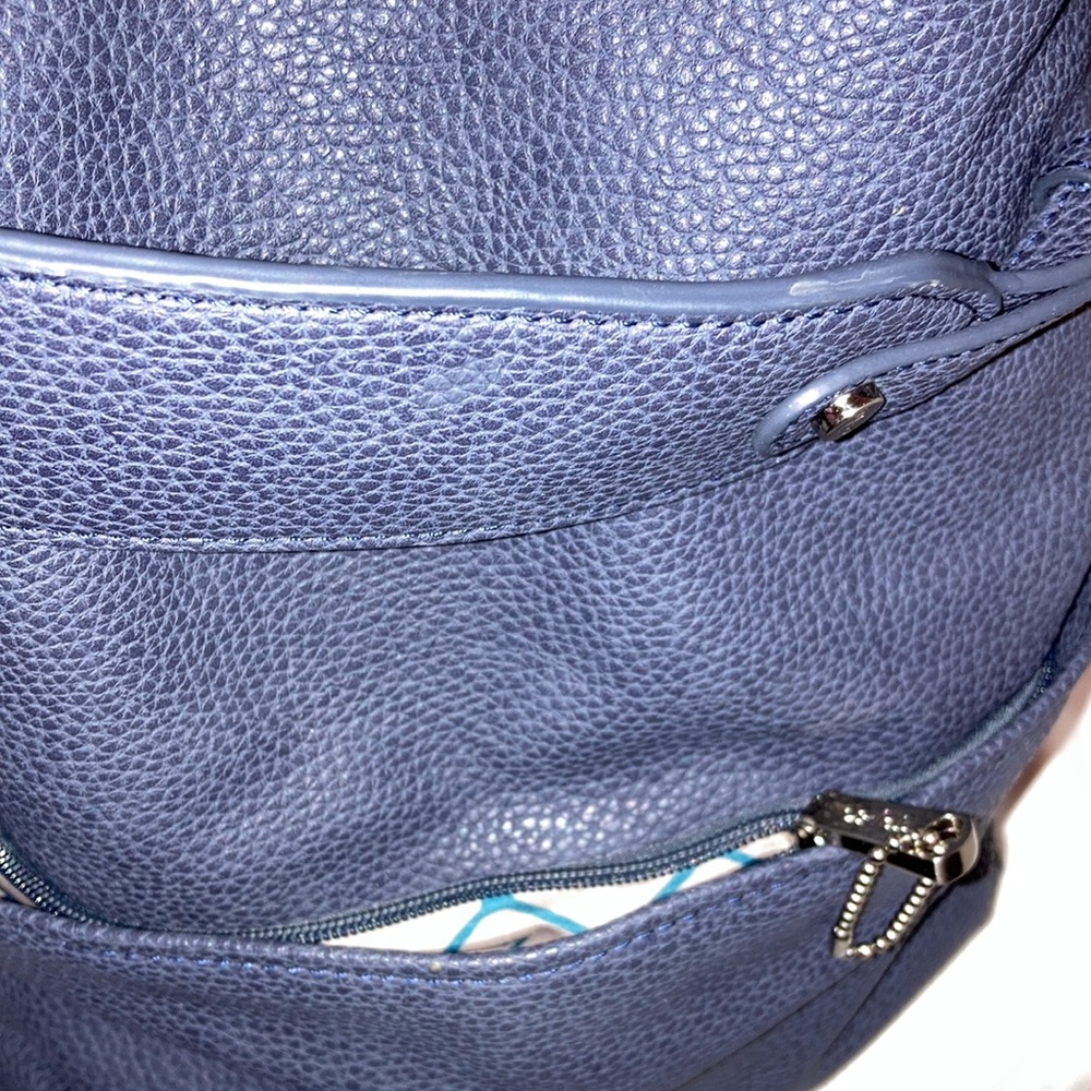 Handbag - Picture 3 of 3